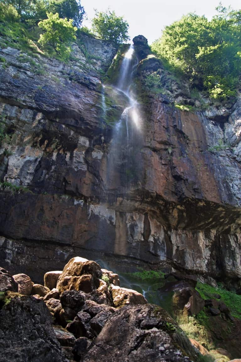 Borov kamak Wasserfall - Foto: Naturpark Vachranski Balkan/Krasimir Lakovski