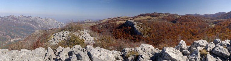 Panoramablick auf der Tour "Die geheimen Wege des Wassers: Karst" - Foto: Vrachanski Balkan Naturpark/Krasimir Lakovski
