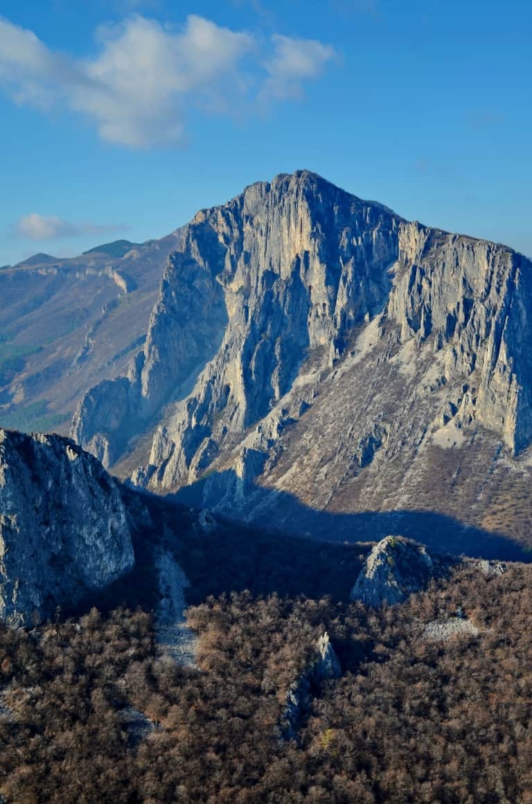 Vratsata-Pass - die zentrale Bergwand - Foto: Vrachanski Balkan Naturpark
